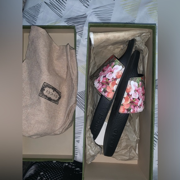 Gucci slides size 37 used - Picture 3 of 3